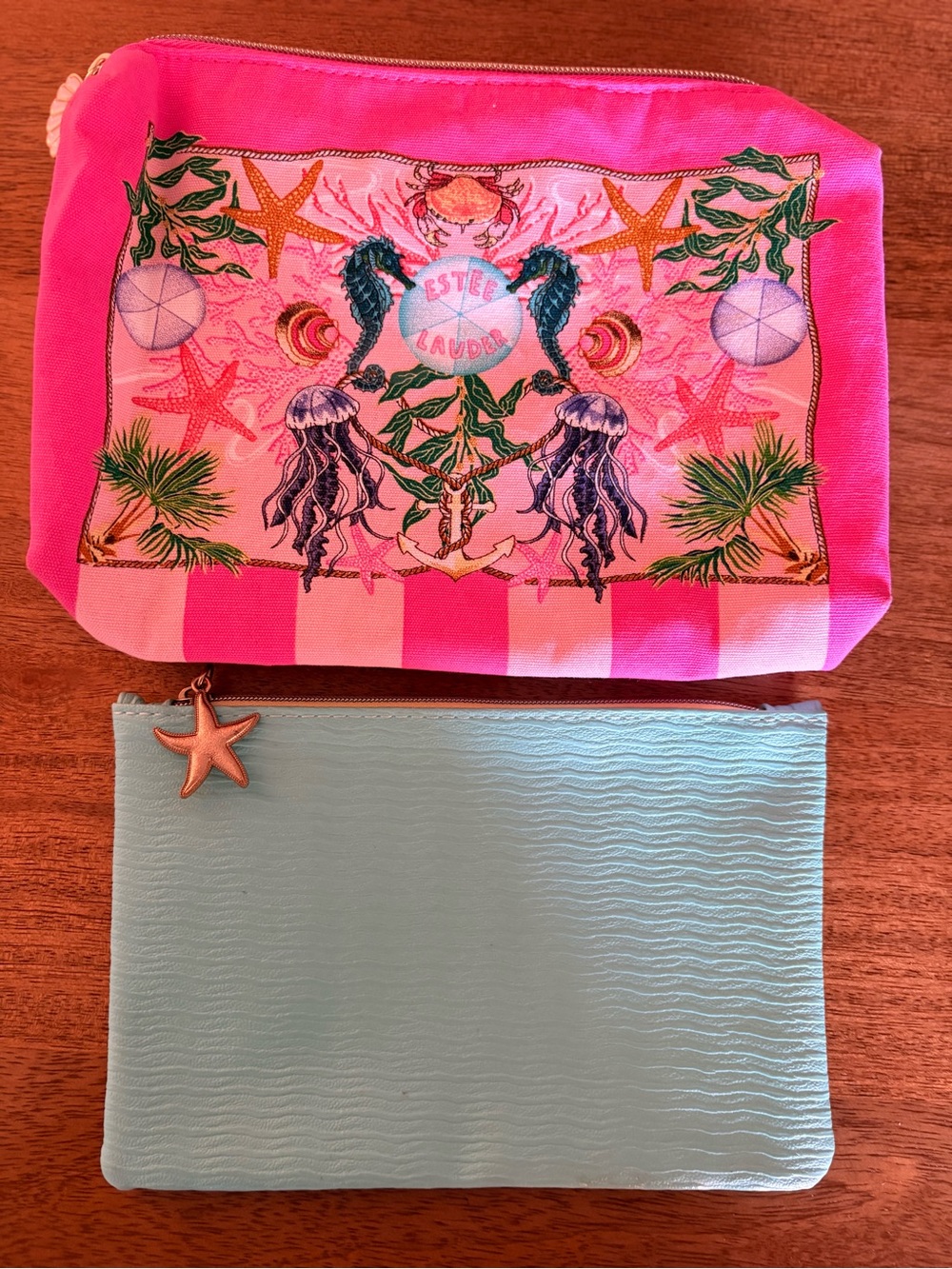 Estée Lauder Pink Beach Print Cosmetic Bag Set